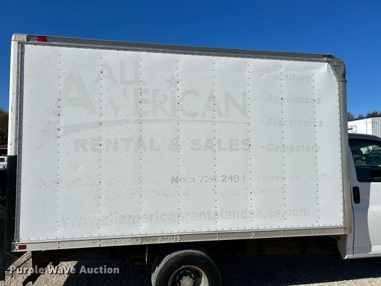 image for item NR9424 2007 Chevrolet Express 3500 box truck