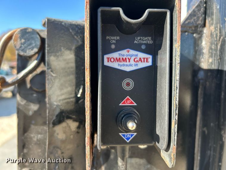 image for item NR9424 2007 Chevrolet Express 3500 box truck