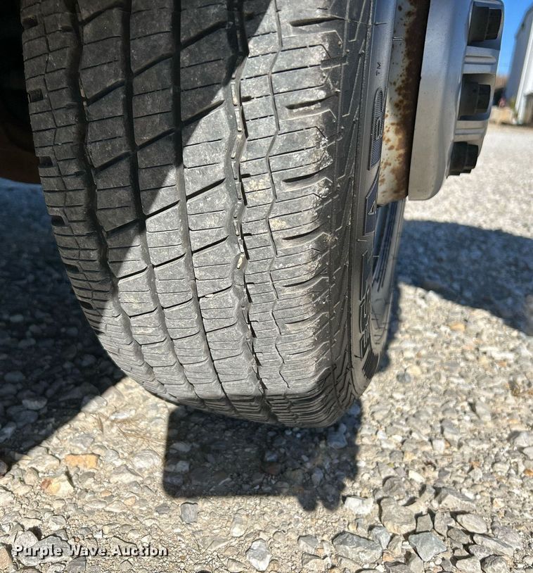 image for item NR9424 2007 Chevrolet Express 3500 box truck