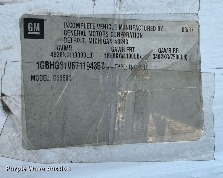 image for item NR9424 2007 Chevrolet Express 3500 box truck