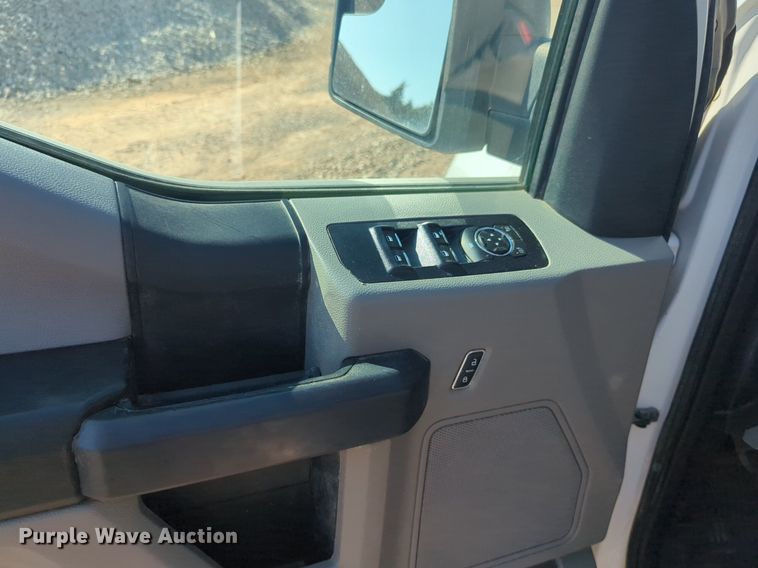 image for item NW9737 2017 Ford F150 SuperCab pickup truck