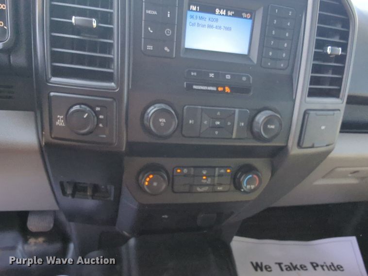 image for item NW9738 2020 Ford F150 XL SuperCrew pickup truck