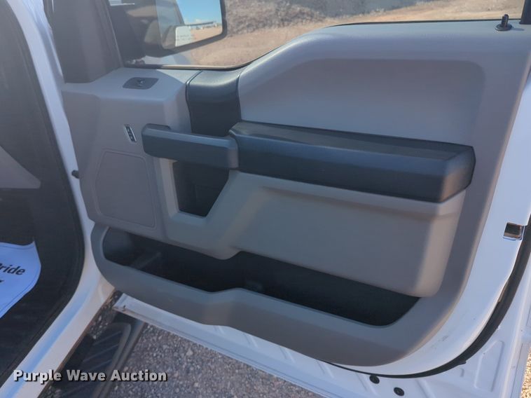 image for item NW9738 2020 Ford F150 XL SuperCrew pickup truck