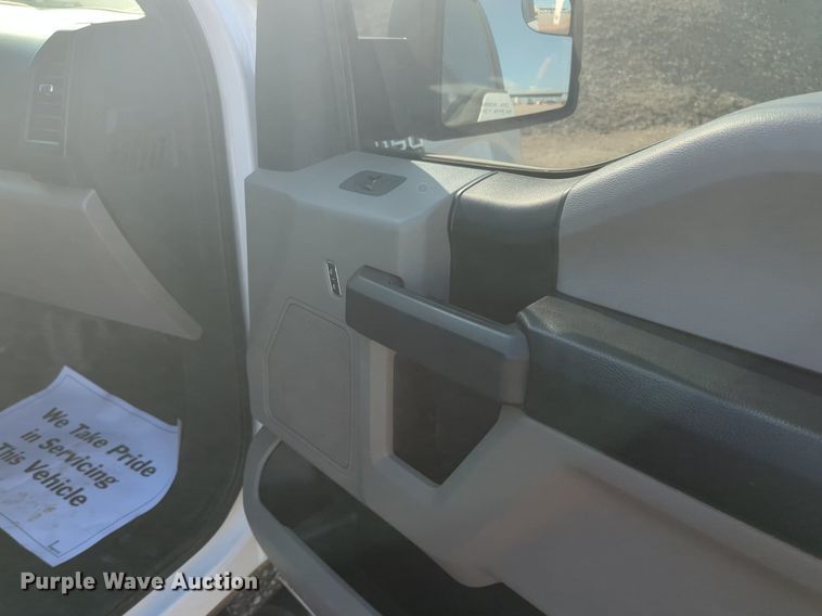 image for item NW9738 2020 Ford F150 XL SuperCrew pickup truck