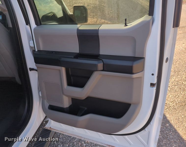 image for item NW9738 2020 Ford F150 XL SuperCrew pickup truck