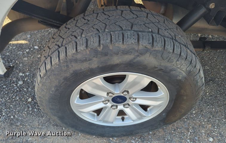 image for item NW9738 2020 Ford F150 XL SuperCrew pickup truck