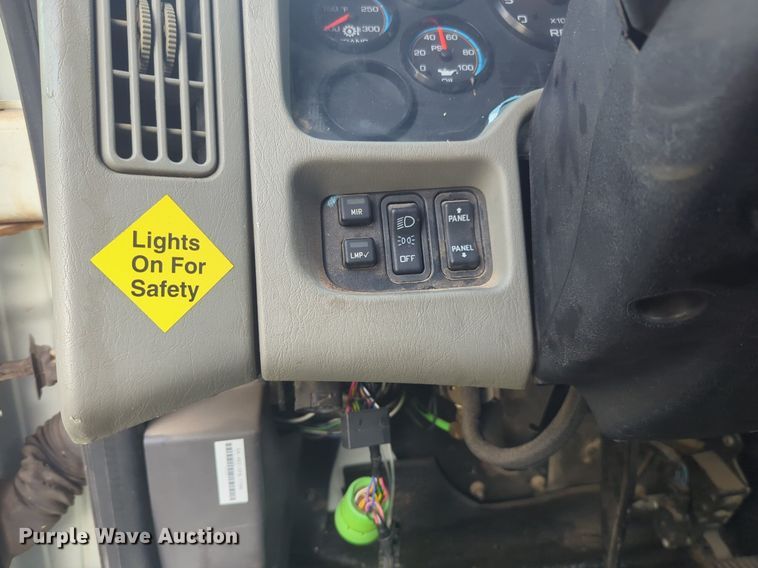 image for item NW9747 2008 International  Durastar  4300 tank truck