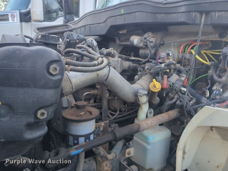 image for item NW9747 2008 International  Durastar  4300 tank truck