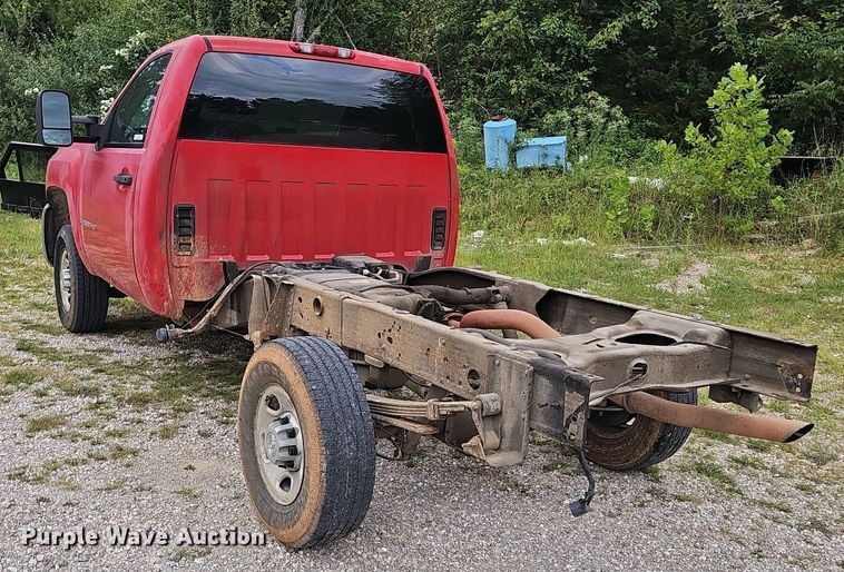 image for item NX9149 2008 Chevrolet Silverado 2500HD pickup truck cab and chassis