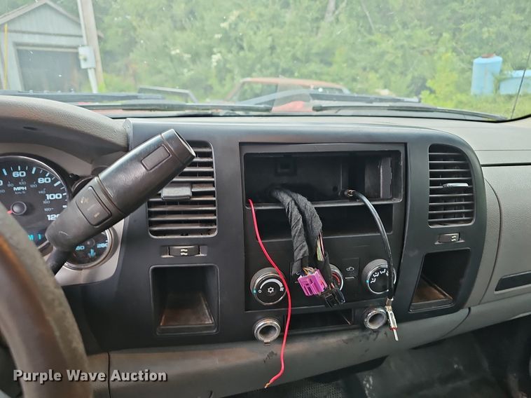 image for item NX9149 2008 Chevrolet Silverado 2500HD pickup truck cab and chassis