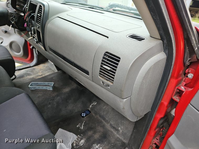 image for item NX9149 2008 Chevrolet Silverado 2500HD pickup truck cab and chassis