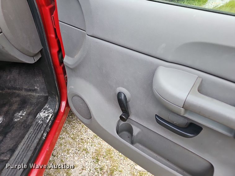 image for item NX9149 2008 Chevrolet Silverado 2500HD pickup truck cab and chassis