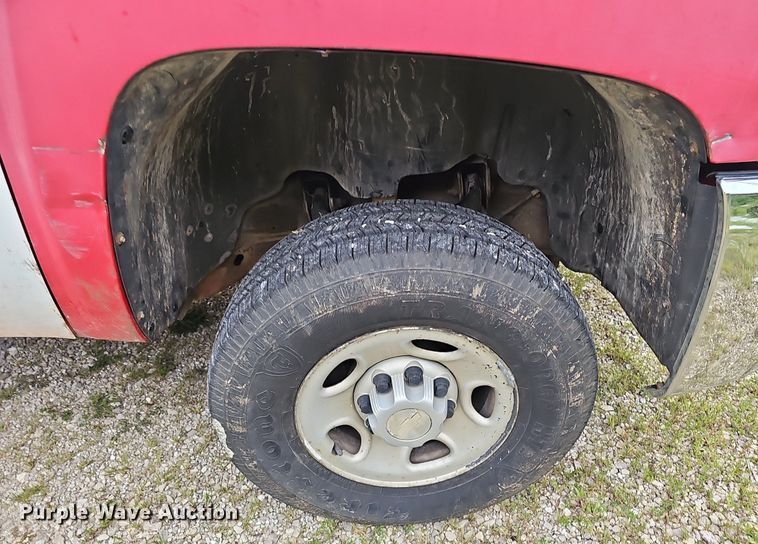 image for item NX9149 2008 Chevrolet Silverado 2500HD pickup truck cab and chassis