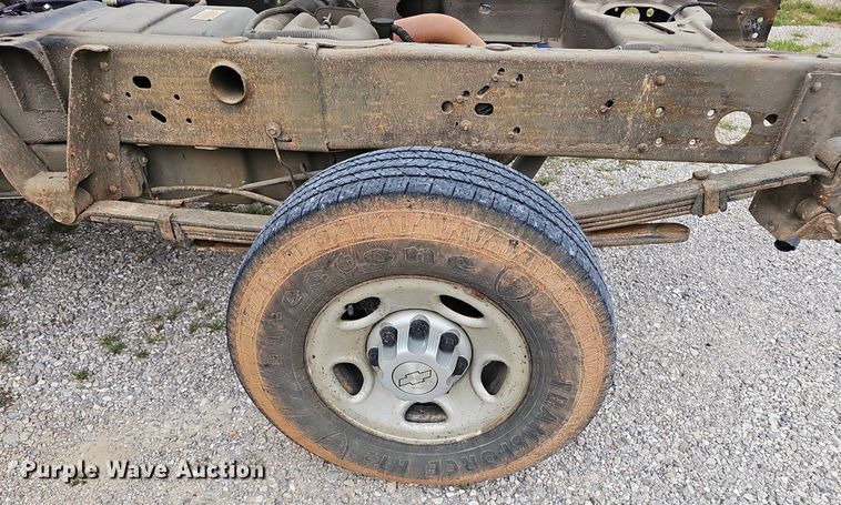 image for item NX9149 2008 Chevrolet Silverado 2500HD pickup truck cab and chassis