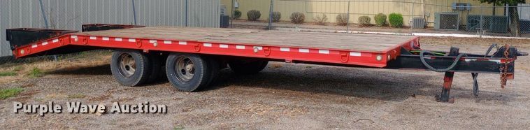 image for item NY9440 2000 Trail-eze equipment trailer