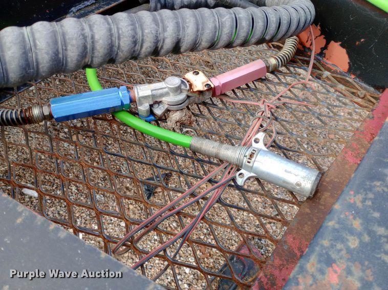 image for item NY9440 2000 Trail-eze equipment trailer