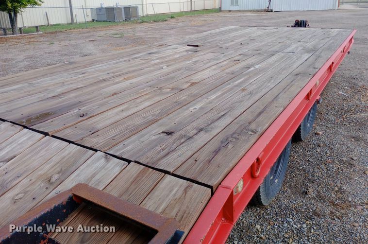 image for item NY9440 2000 Trail-eze equipment trailer