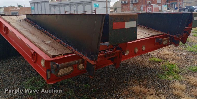 image for item NY9440 2000 Trail-eze equipment trailer