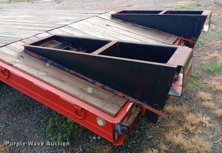 image for item NY9440 2000 Trail-eze equipment trailer