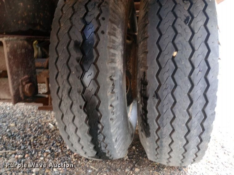 image for item NY9440 2000 Trail-eze equipment trailer