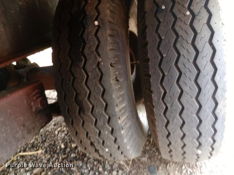 image for item NY9440 2000 Trail-eze equipment trailer