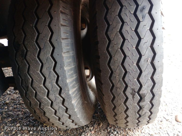 image for item NY9440 2000 Trail-eze equipment trailer