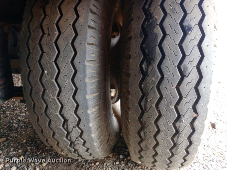 image for item NY9440 2000 Trail-eze equipment trailer