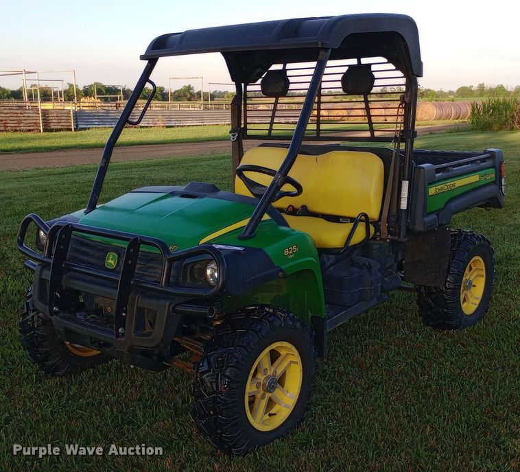 image for item NY9475 2013 John Deere 825i Gator utility vehicle