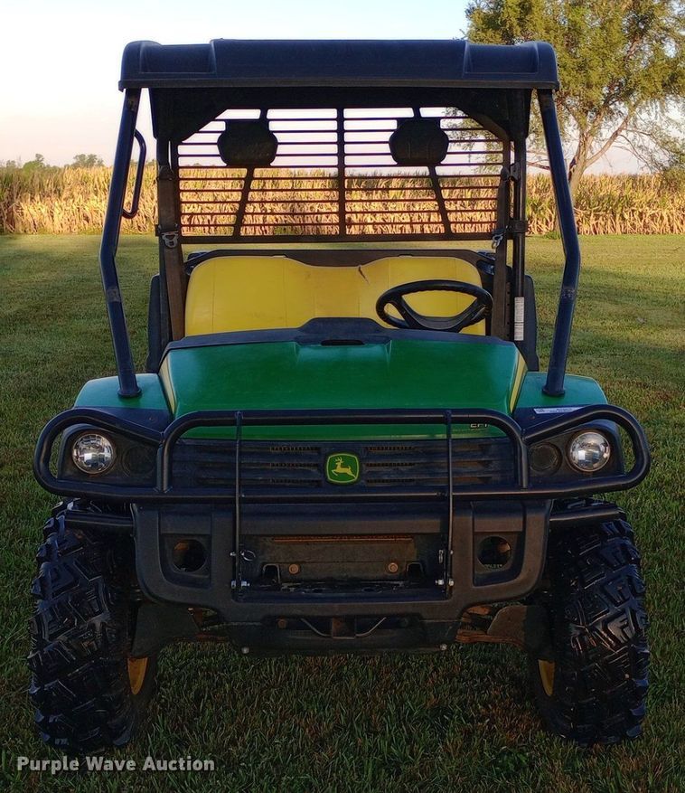 image for item NY9475 2013 John Deere 825i Gator utility vehicle