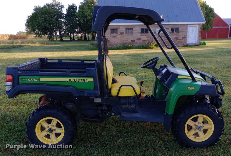 image for item NY9475 2013 John Deere 825i Gator utility vehicle