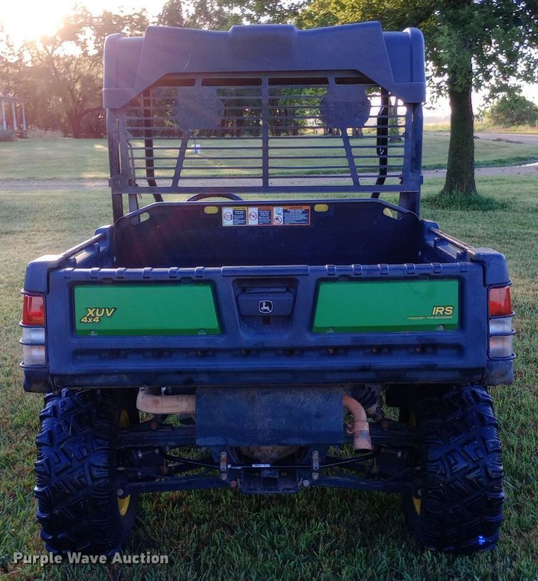image for item NY9475 2013 John Deere 825i Gator utility vehicle