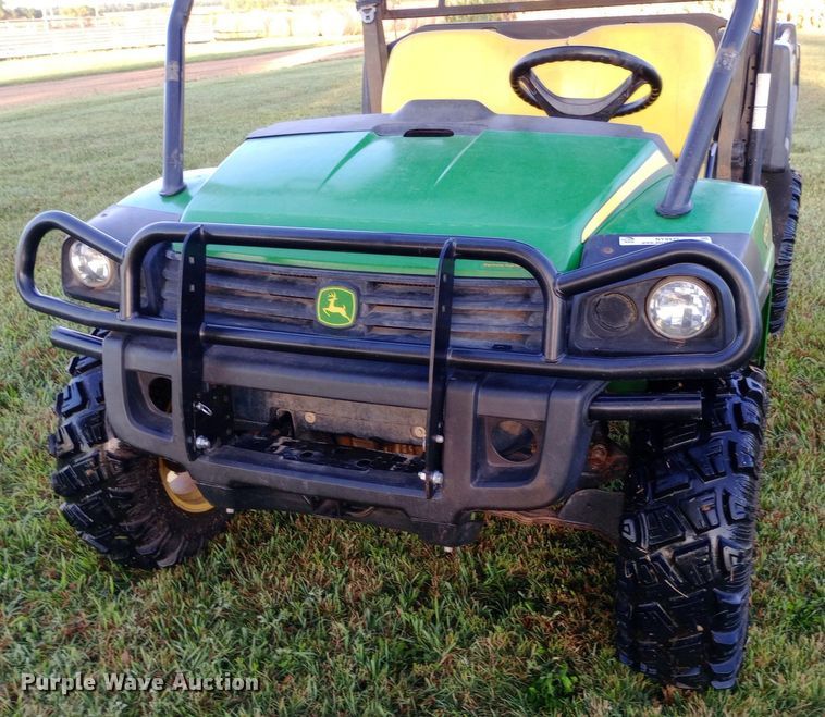 image for item NY9475 2013 John Deere 825i Gator utility vehicle