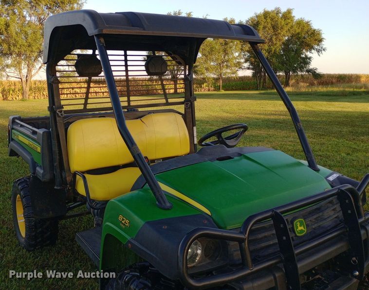 image for item NY9475 2013 John Deere 825i Gator utility vehicle
