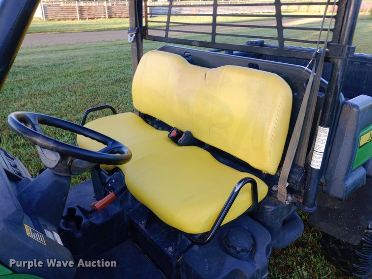image for item NY9475 2013 John Deere 825i Gator utility vehicle