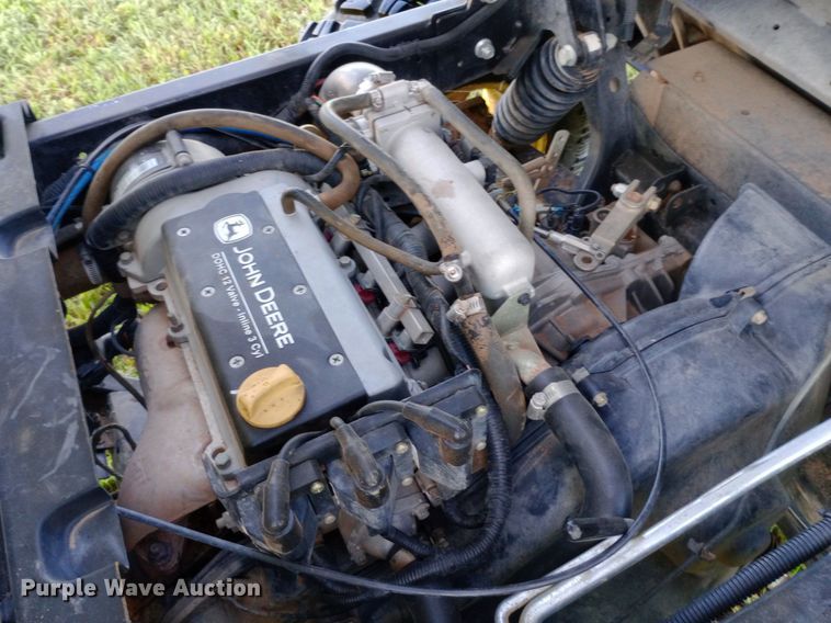 image for item NY9475 2013 John Deere 825i Gator utility vehicle