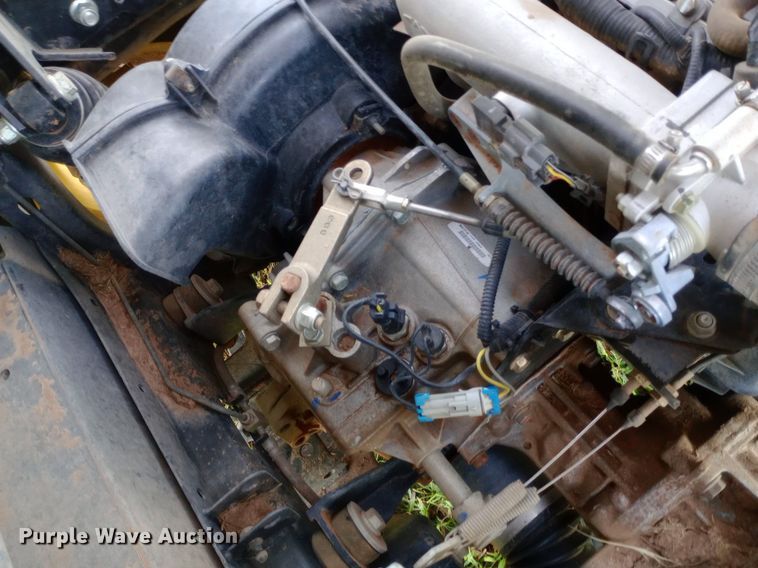 image for item NY9475 2013 John Deere 825i Gator utility vehicle