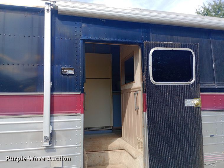 image for item NY9498 1978 AMGN Greyhound  RV