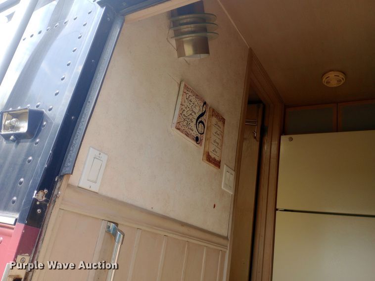 image for item NY9498 1978 AMGN Greyhound  RV