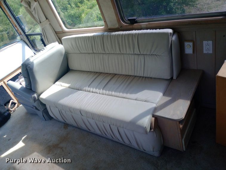 image for item NY9498 1978 AMGN Greyhound  RV