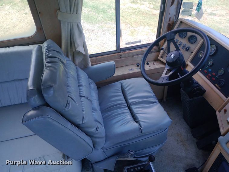 image for item NY9498 1978 AMGN Greyhound  RV