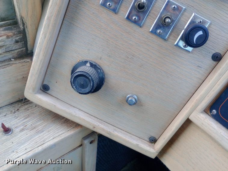 image for item NY9498 1978 AMGN Greyhound  RV