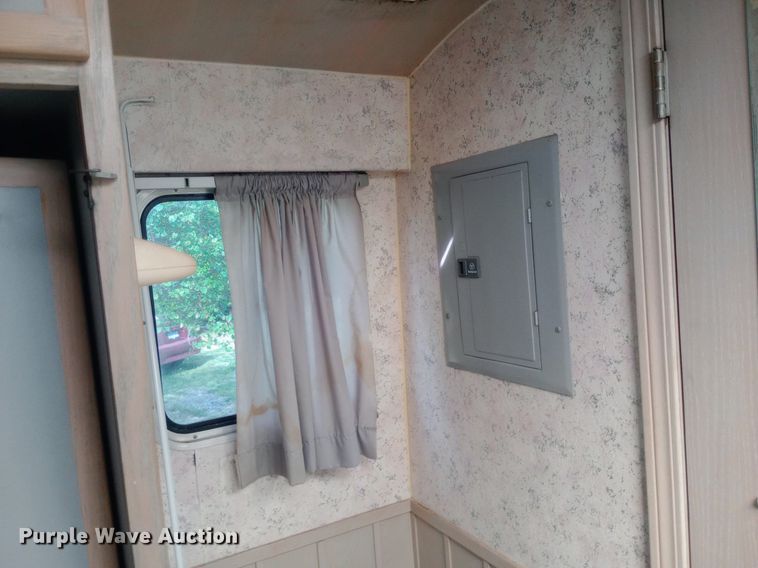 image for item NY9498 1978 AMGN Greyhound  RV