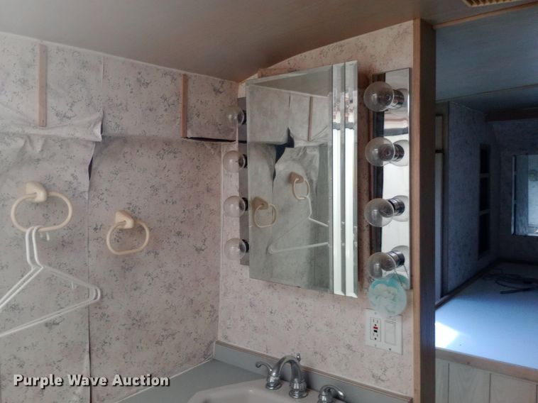 image for item NY9498 1978 AMGN Greyhound  RV