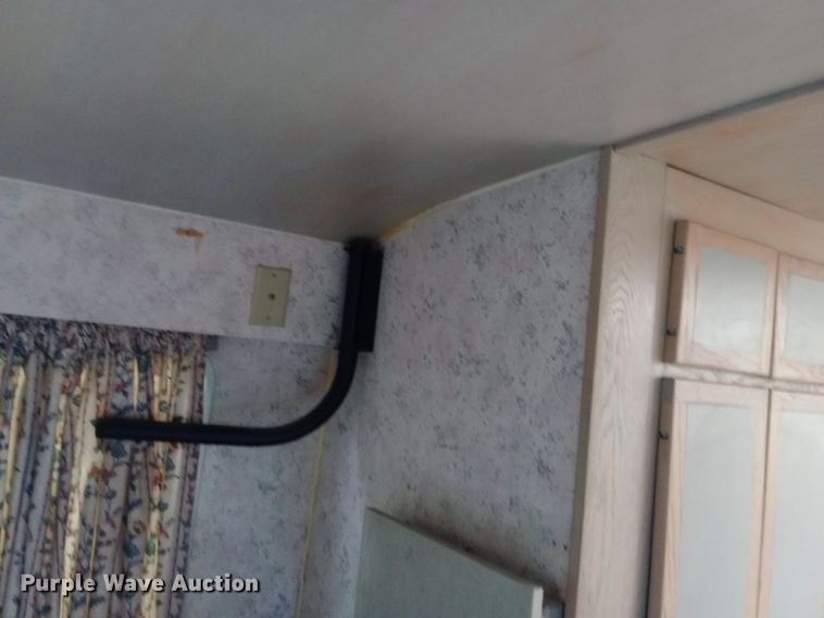 image for item NY9498 1978 AMGN Greyhound  RV