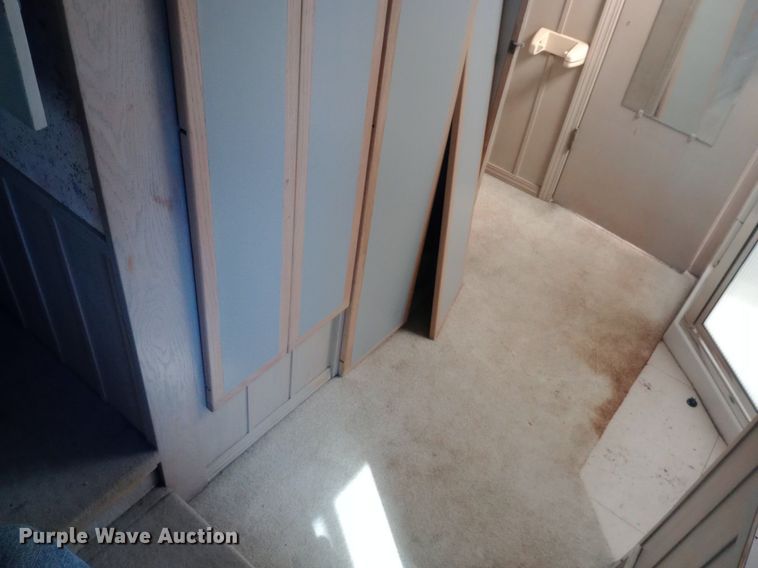 image for item NY9498 1978 AMGN Greyhound  RV