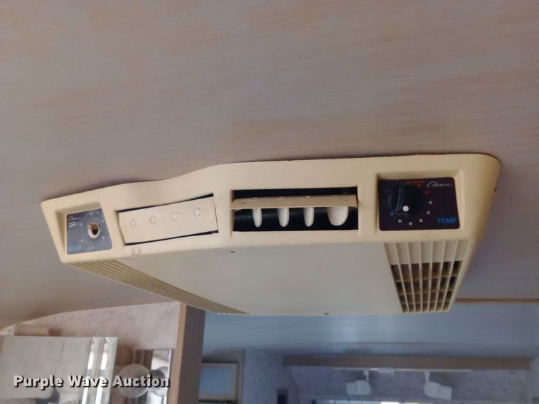 image for item NY9498 1978 AMGN Greyhound  RV