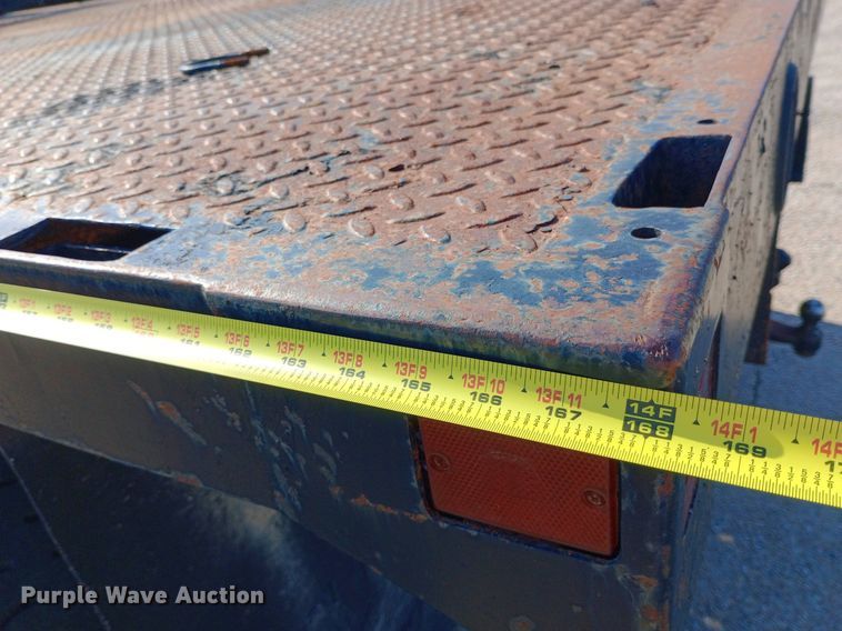 image for item NY9500 1989 Ford  F600 flatbed truck