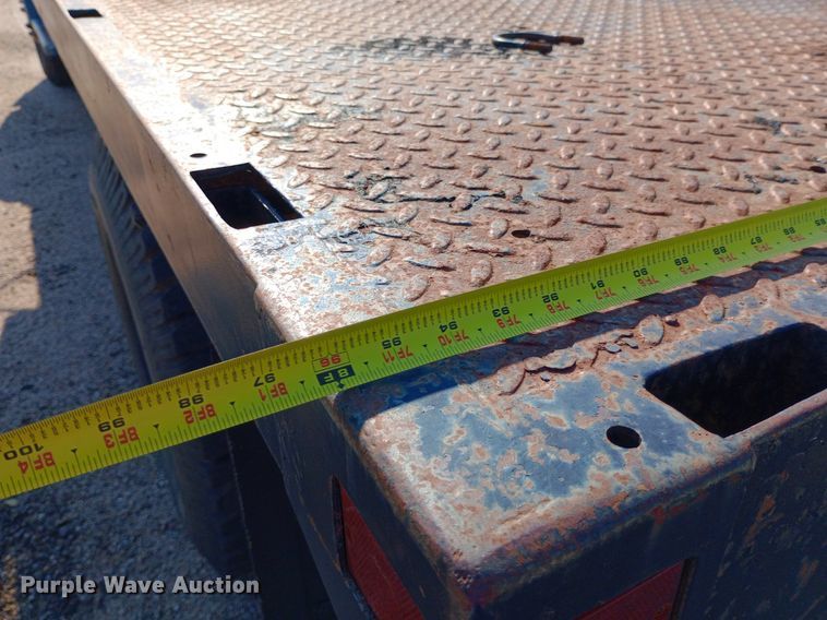 image for item NY9500 1989 Ford  F600 flatbed truck