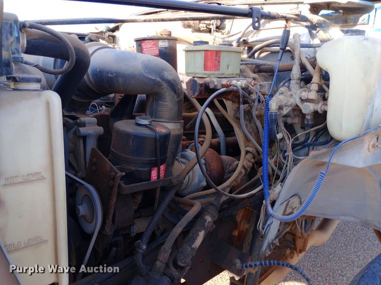 image for item NY9500 1989 Ford  F600 flatbed truck