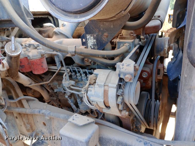 image for item NY9500 1989 Ford  F600 flatbed truck